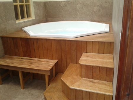 TINAS-HIDROMASAJES-SAUNAS